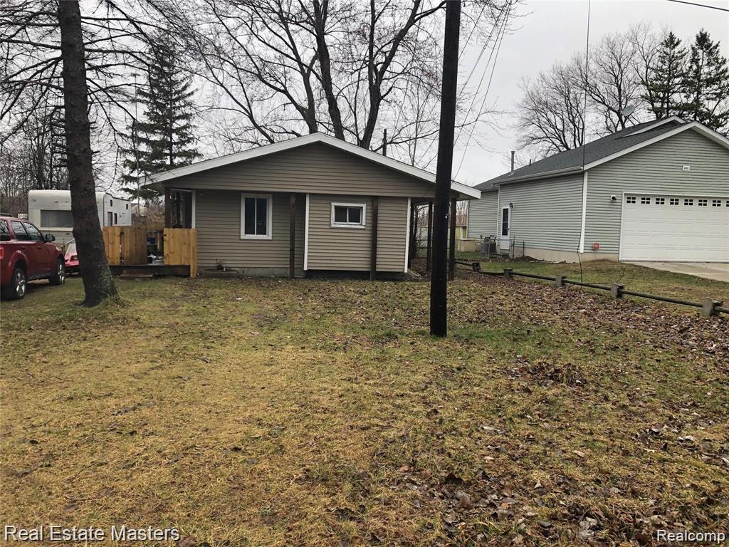 4055 Velma Drive, Fort Gratiot, MI 48059