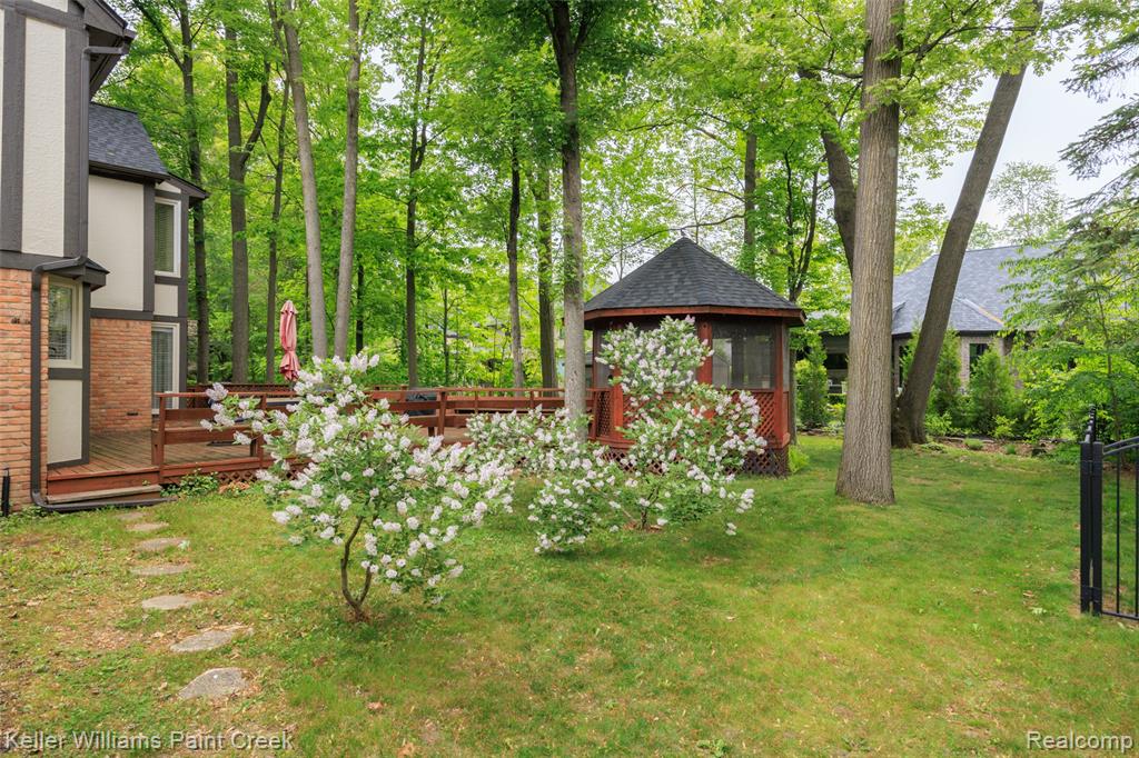 53362 Robinhood Drive, Shelby Twp, MI 48315 — Photo 40