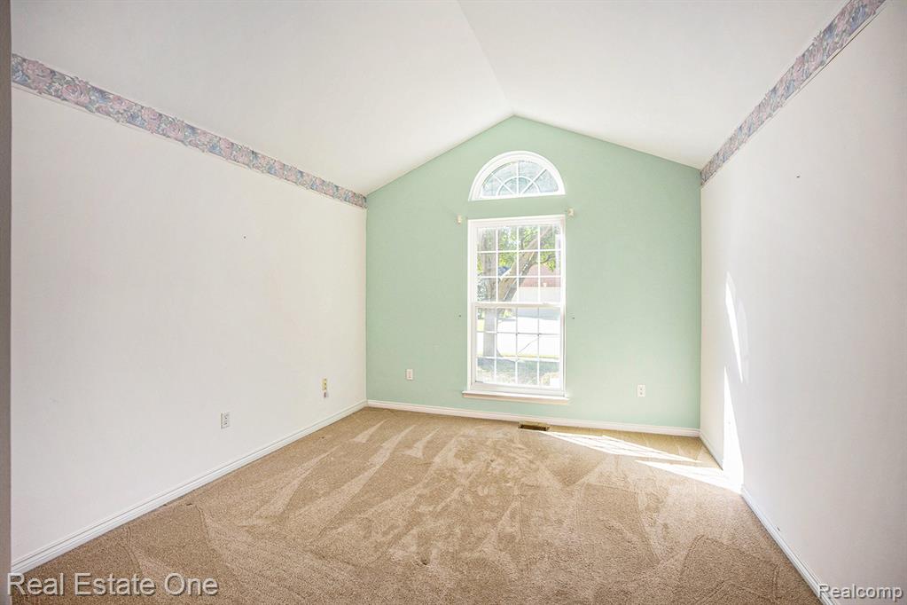 4439 Honeysuckle Drive, Sterling Heights, MI 48314 — Photo 15