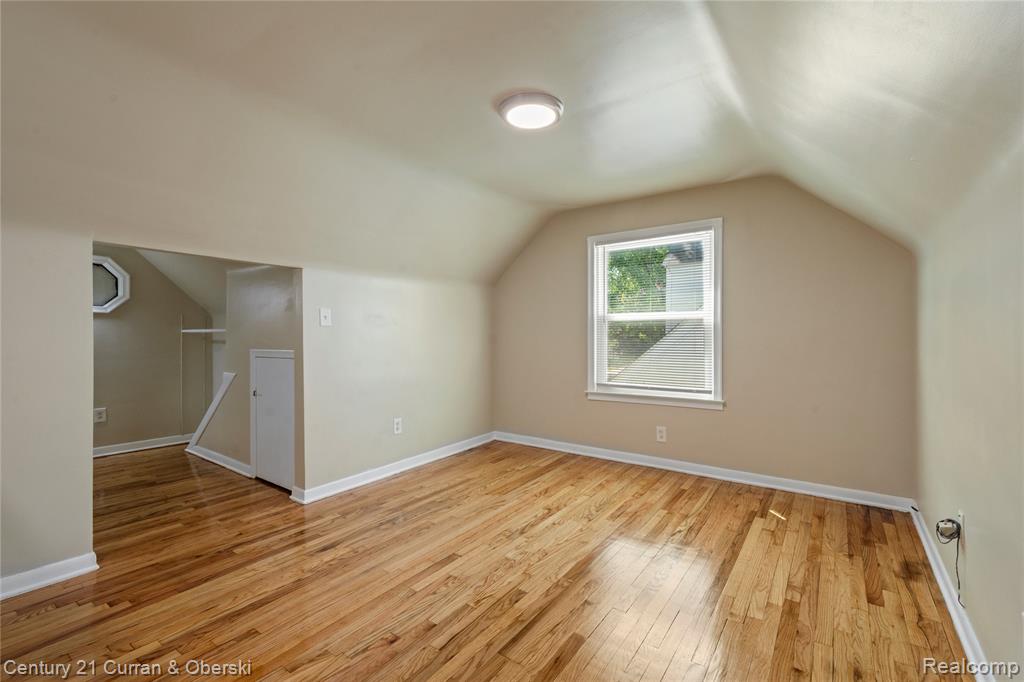 5378 Weddell Street, Dearborn Heights, MI 48125 — Photo 18