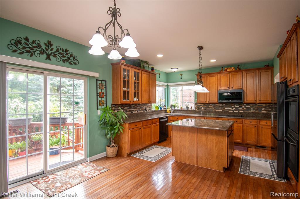16550 Mulberry Way, Northville, MI 48168 — Photo 15