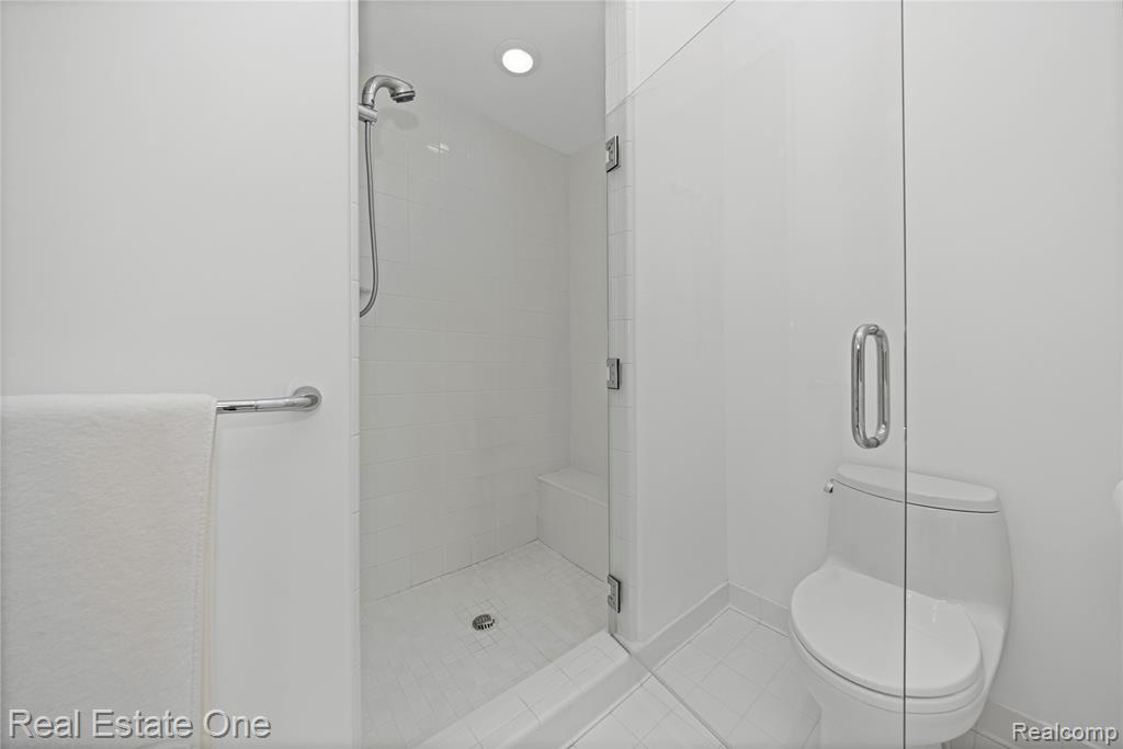 6570 Alden Drive, West Bloomfield, MI 48324 — Photo 21