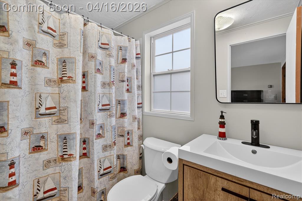 11542 Clearwater Dr, Fenton, MI 48430 — Photo 24