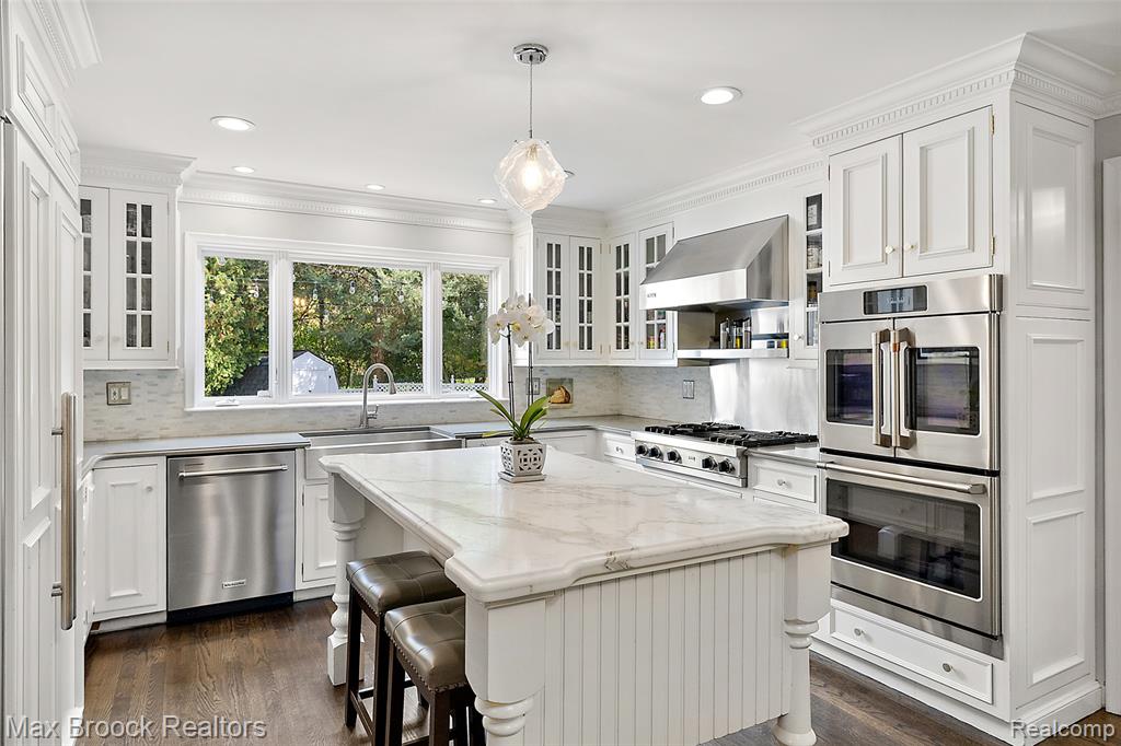 692 Bennington Drive, Bloomfield Hills, MI 48304 — Photo 9