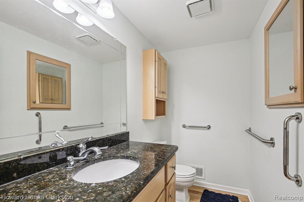 39891 Litke Court, Clinton Twp, MI 48038 — Photo 11
