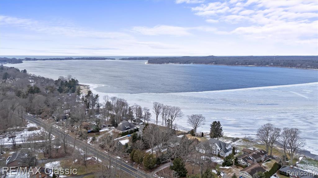 5118 S Shore Drive, Whitehall, MI, 49461