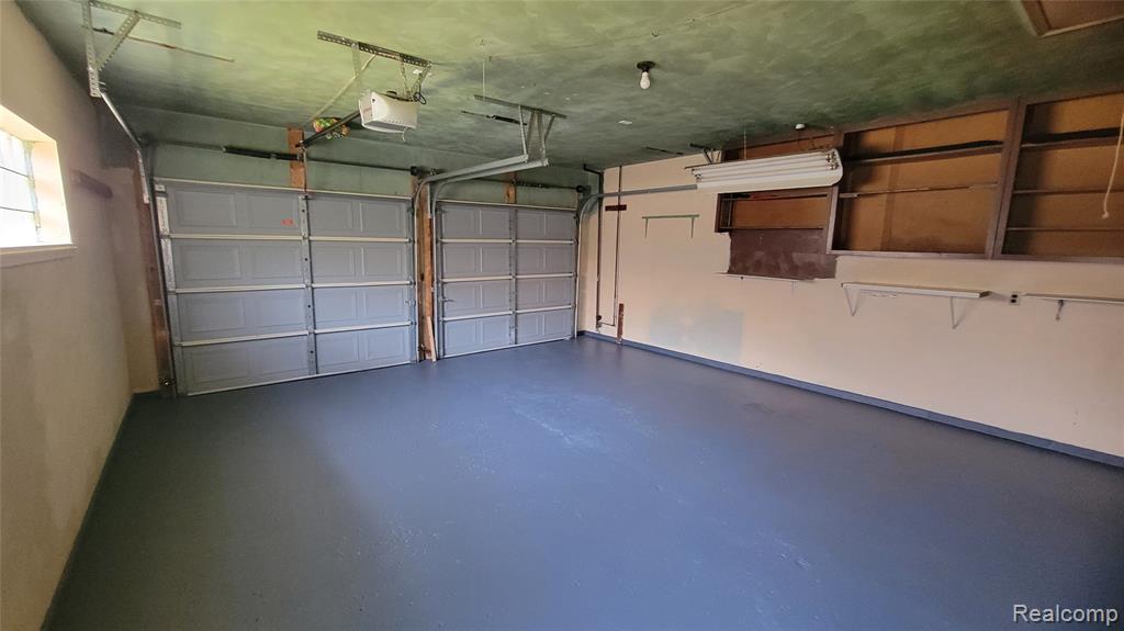 45502 Klingkammer Street, Utica, MI 48317 — Photo 33