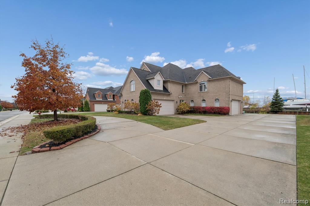 74 SAND BAR Lane, Detroit, MI 48214 — Photo 4
