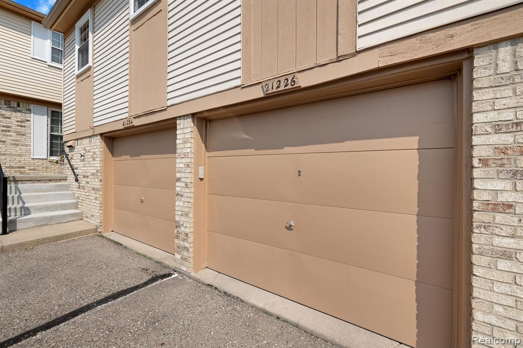 21226 W GLEN HAVEN Circle, Northville, MI 48167 — Photo 25
