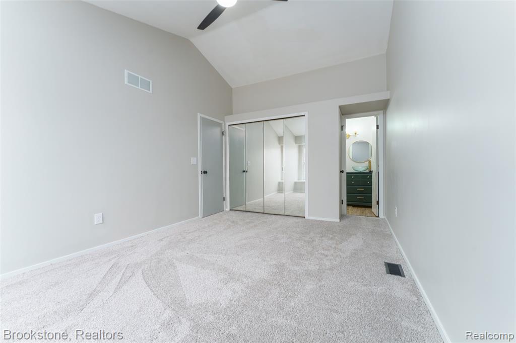 886 Whisperwood Trail, Fenton, MI 48430 — Photo 13