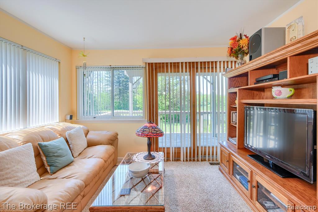 9538 Fenhill Drive, Grand Blanc, MI 48439 — Photo 16