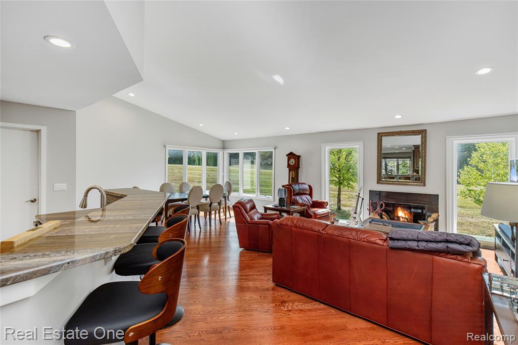 4261 Lakeridge Court, Bloomfield Hills, MI 48302 — Photo 11
