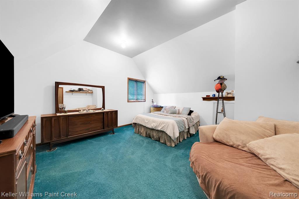 9594 MARQUETTE Road, Wales, MI — Photo 17