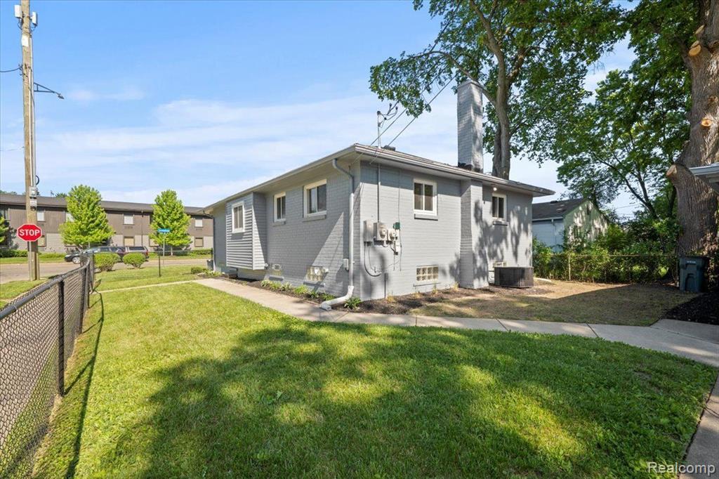 4014 GREENFIELD Road, Berkley, MI 48072 — Photo 37