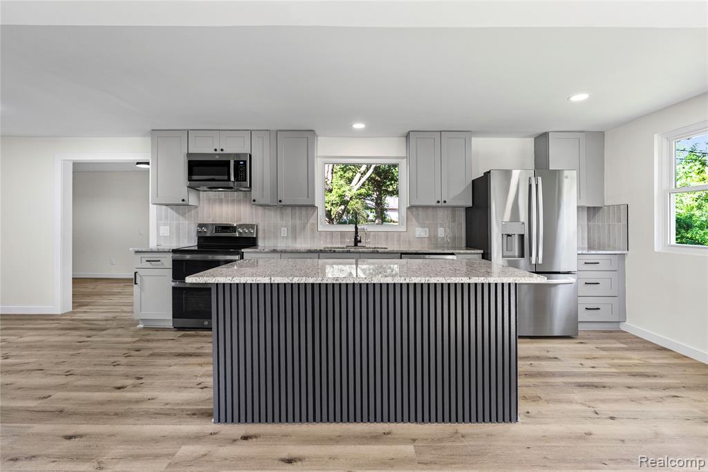 1460 W Silverbell Road, Lake Orion, MI — Photo 25