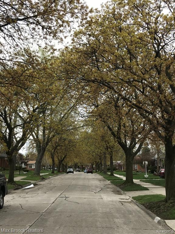 4139 Yorba Linda, Royal Oak, MI 48073 — Photo 17