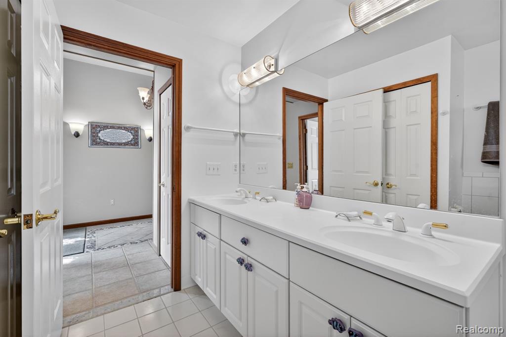 4891 Maceri Circle, Sterling Heights, MI 48314 — Photo 37