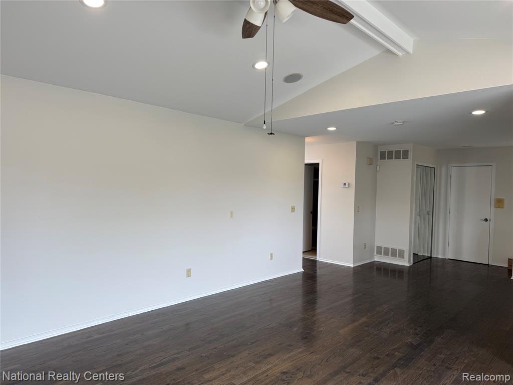 6677 Chimney Sweep, West Bloomfield, MI — Photo 17
