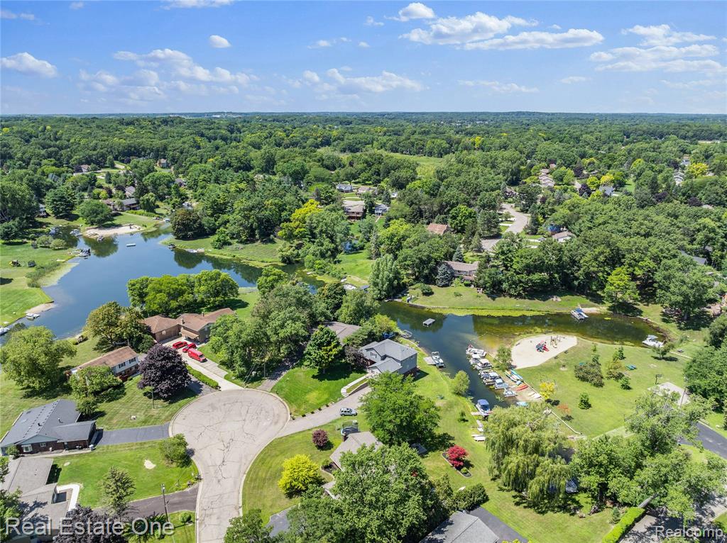 5223 Red Fox Drive, Brighton, MI 48114 — Photo 30