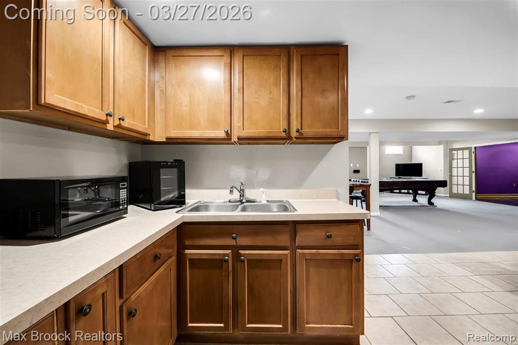 1086 Williamson Circle, Pontiac, MI 48340 — Photo 40