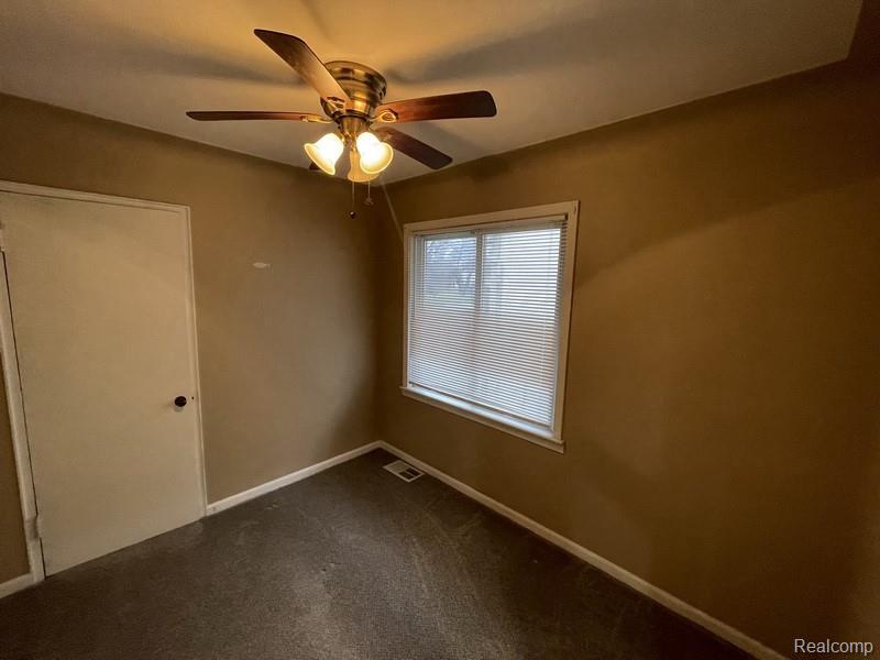 832 BAYFIELD Street, Lake Orion, MI 48362 — Photo 11