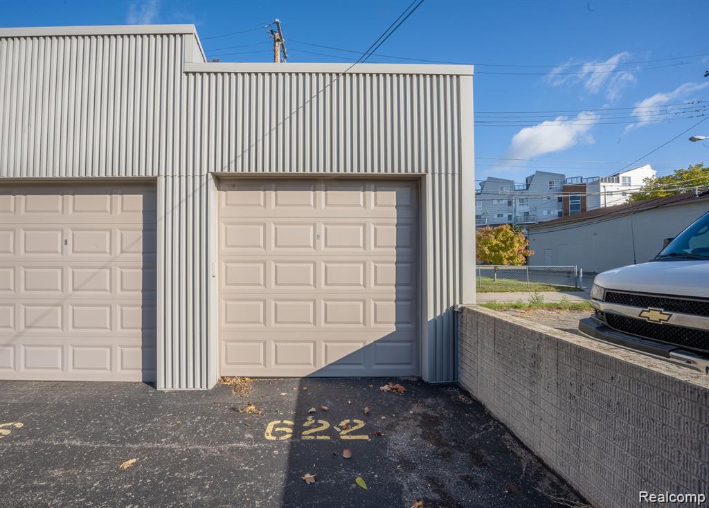 622 W 11 Mile Road, Royal Oak, MI 48067 — Photo 19