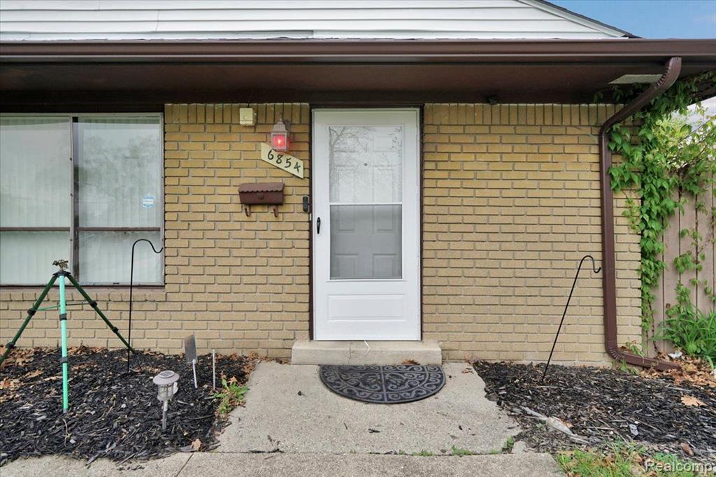 6854 HARDING Street, Taylor, MI 48180 — Photo 5