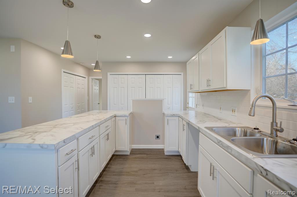 4196 BRISTOLWOOD Drive, Flint, MI 48507 — Photo 9
