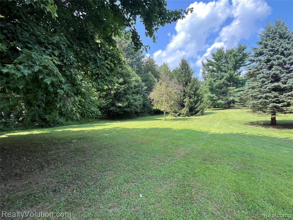 5885 Skyview Drive, Imlay City, MI 48444 — Photo 64