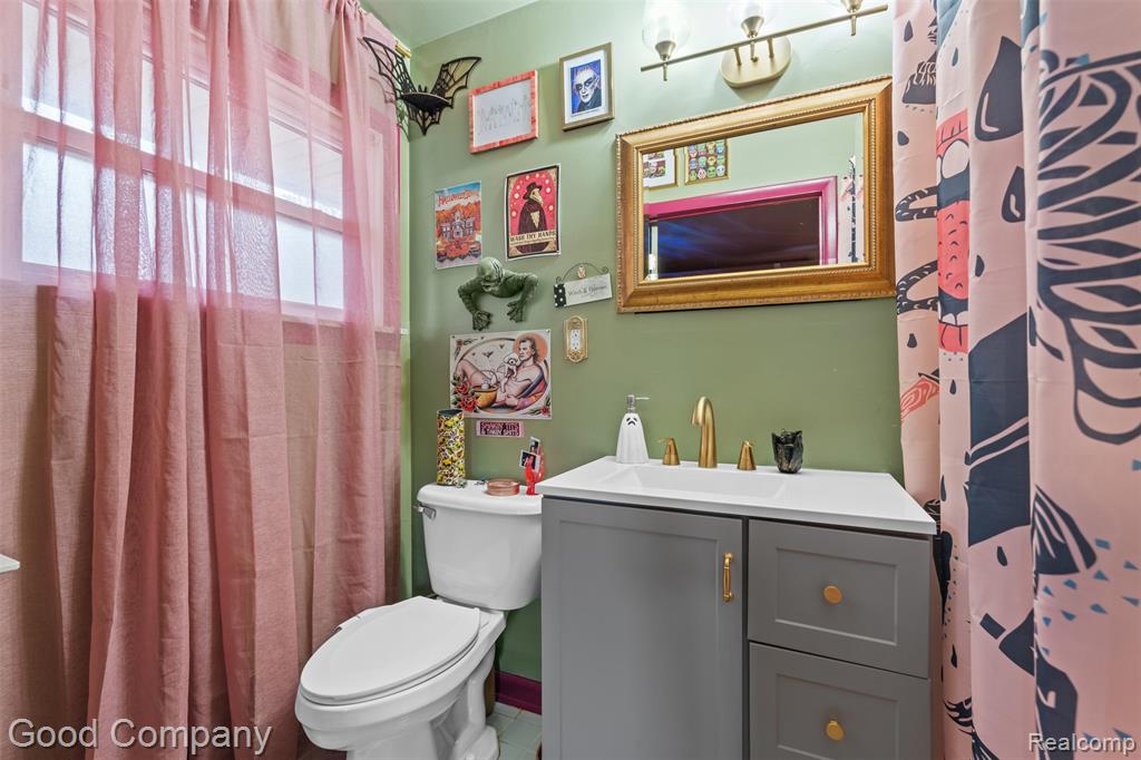 20428 Lennon Street, Harper Woods, MI 48225 — Photo 22
