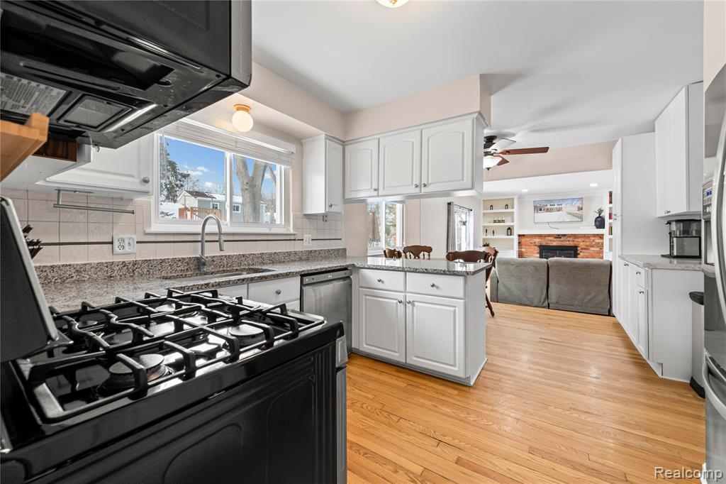7459 Admiralty Drive, Canton, MI 48187 — Photo 5