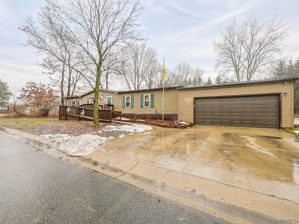 2015 Plum Street, Clarkston, MI 48348 — Photo 5