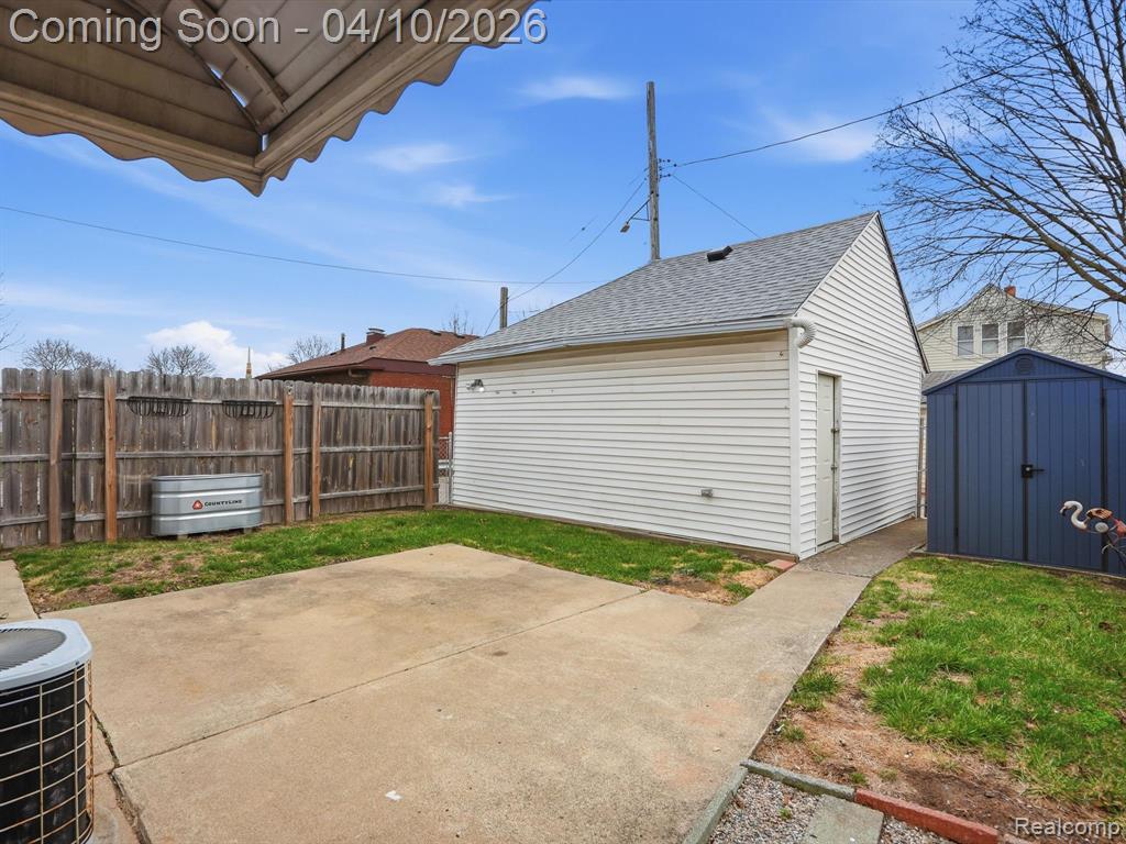 1970 Edwin Street, Hamtramck, MI 48212 — Photo 24