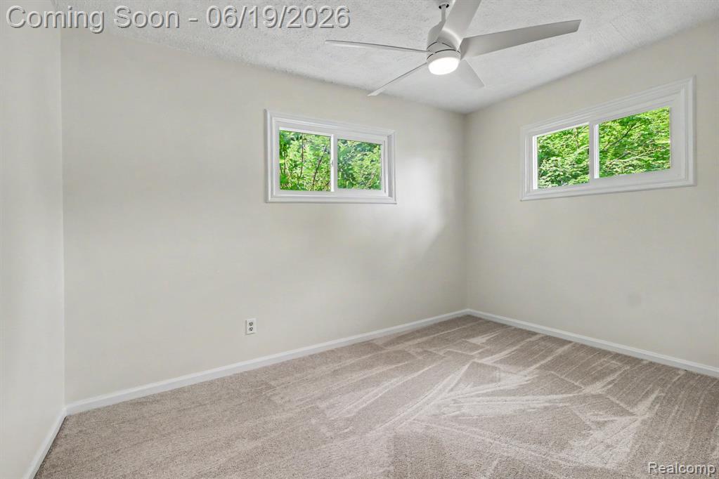 9135 Frederick Street, Livonia, MI 48150 — Photo 12