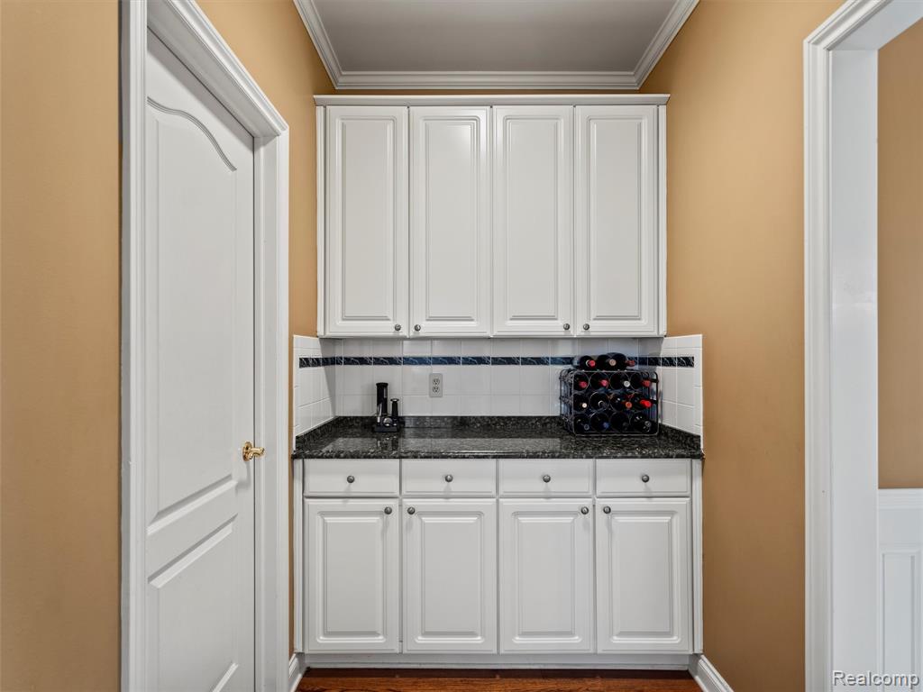 5657 Greenhill Drive, Troy, MI 48098 — Photo 16