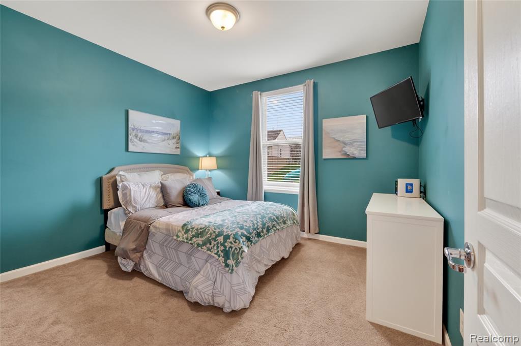30192 Macintosh Lane, New Hudson, MI 48165 — Photo 14