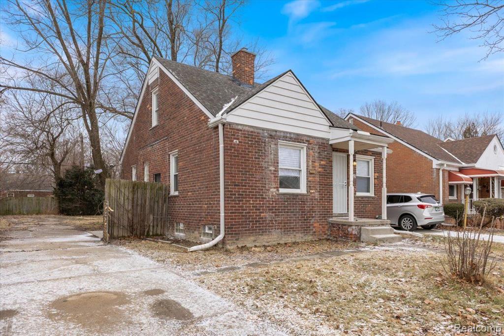6303 UNIVERSITY, Detroit, MI 48224 — Photo 21