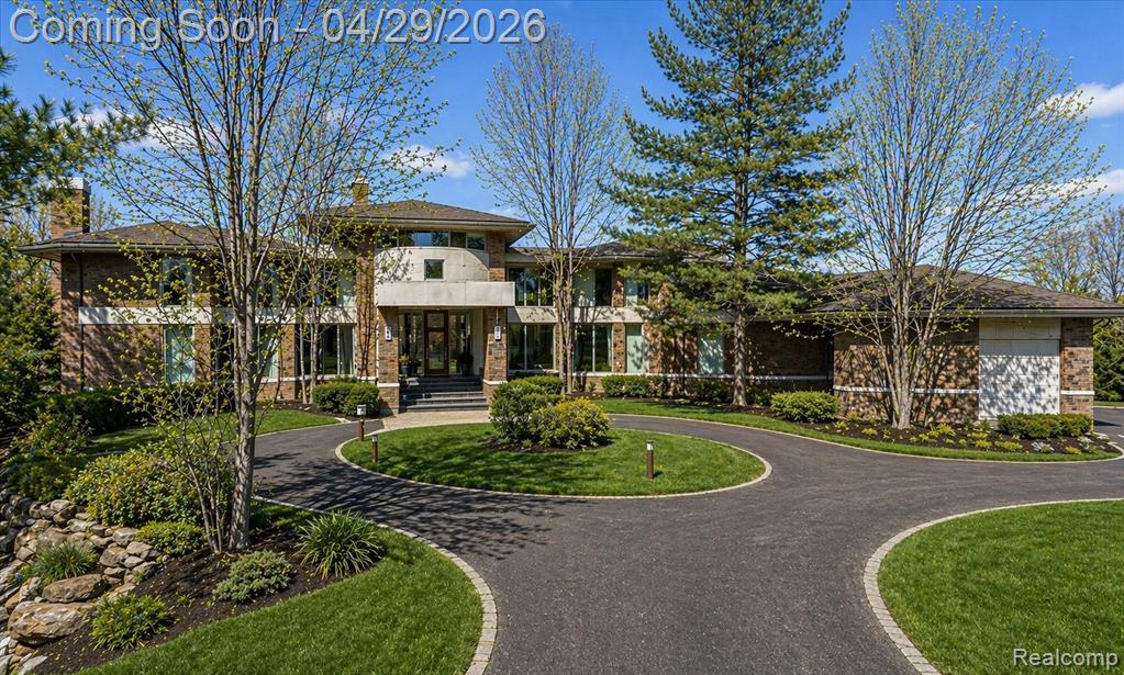 1208 HIDDEN LAKE Drive, Bloomfield Hills, MI 48302 — Photo 2