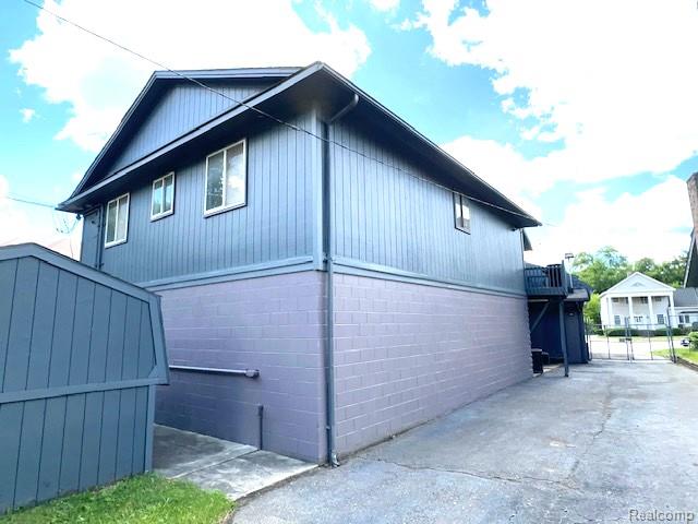 358 W Huron Street - Photo 3
