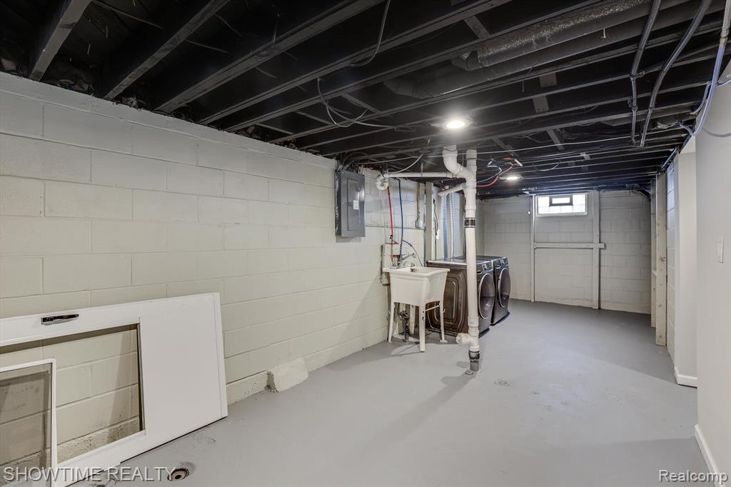629 LEBLANC Street, Lincoln Park, MI 48146 — Photo 21