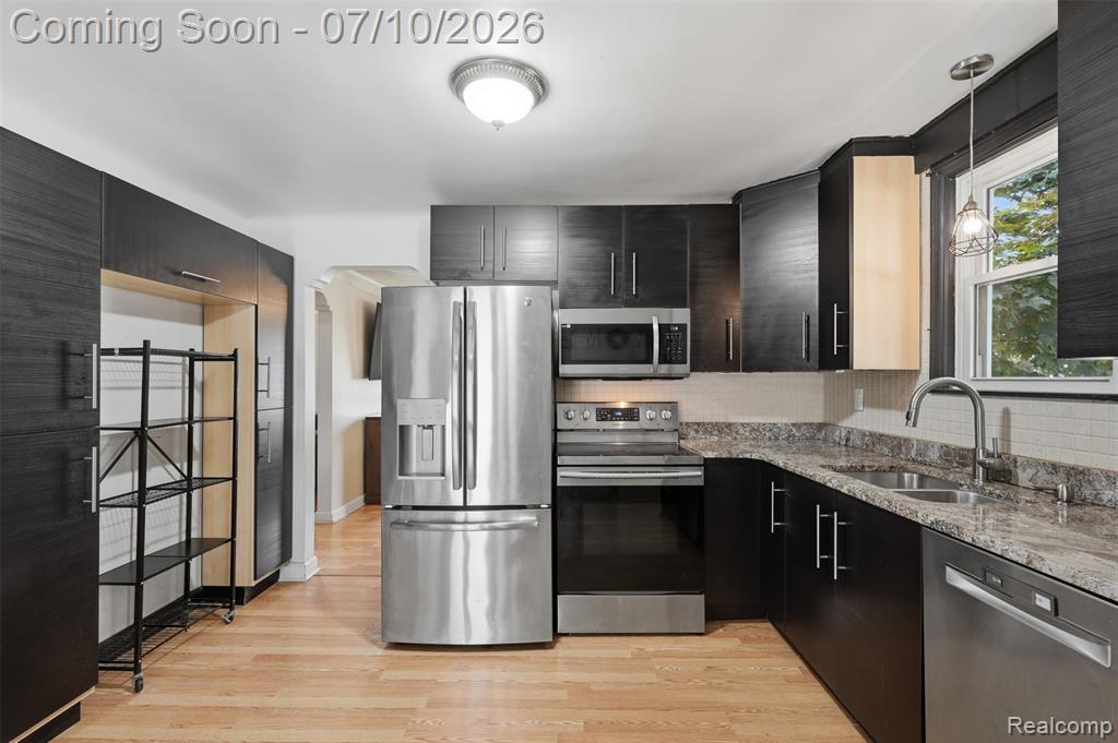 1642 Lathers Street, Garden City, MI — Photo 14