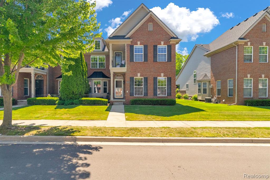 42682 Park Cresent Drive, Sterling Heights, MI 48313 — Photo 2