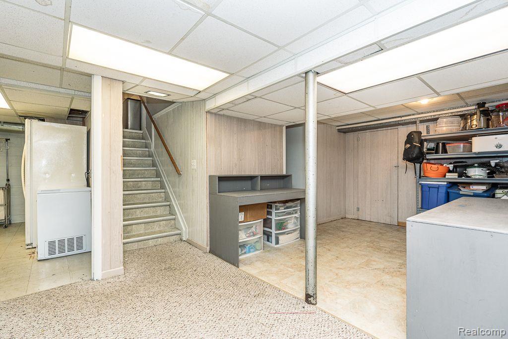8871 SUNCREST Drive, Sterling Heights, MI 48314 — Photo 45