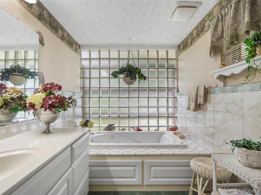 628 Riverside Drive, Linden, MI 48451 — Photo 20