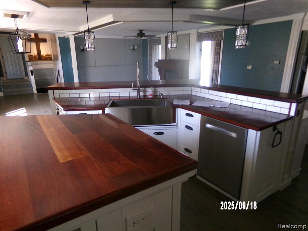9585 Henderson Road, Corunna, MI 48817 — Photo 12