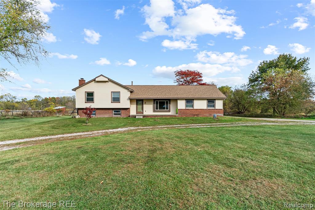 5950 Carscadden Way, Highland, MI — Photo 5