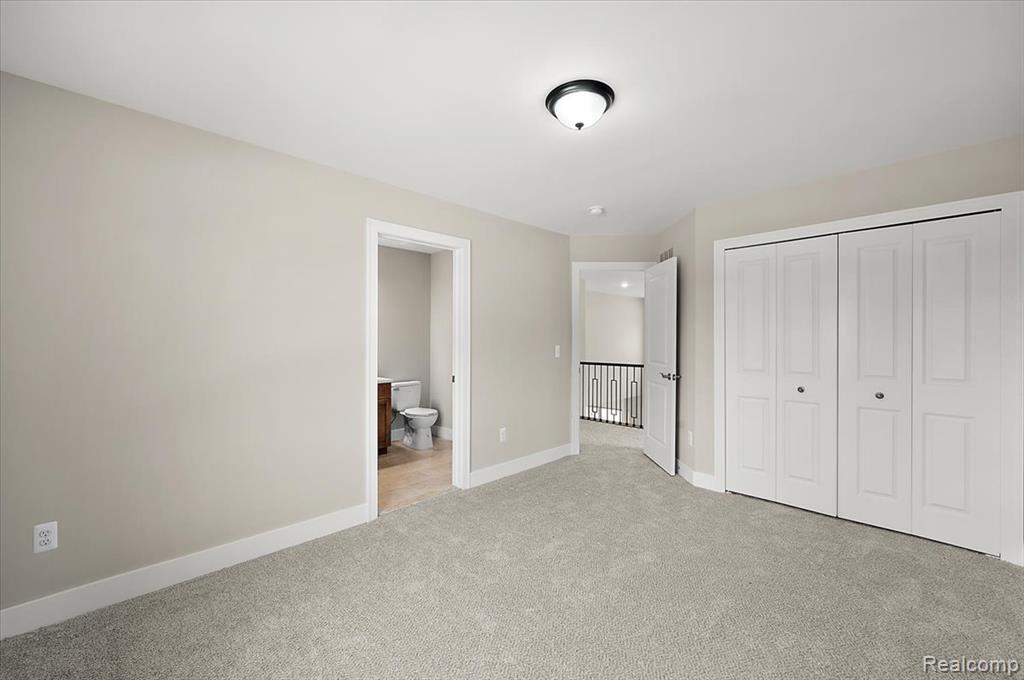 50437 MISTWOOD Drive, Macomb, MI 48042 — Photo 32