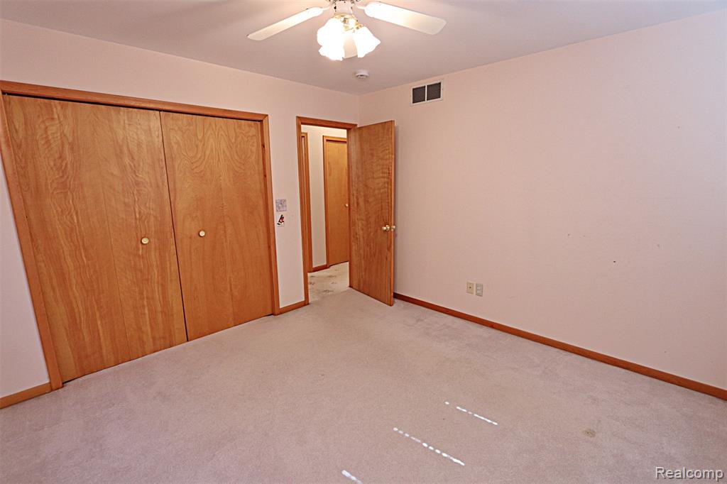 6964 Norborne Avenue, Dearborn Heights, MI 48127 — Photo 33