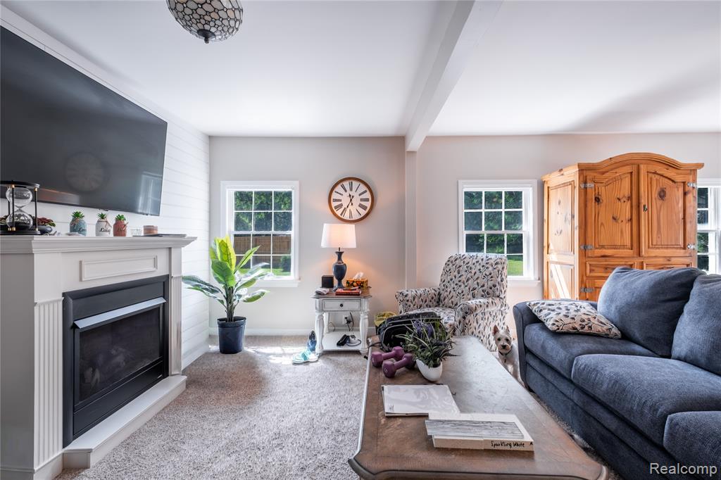 308 N Seymour Road, Flushing, MI 48433 — Photo 8