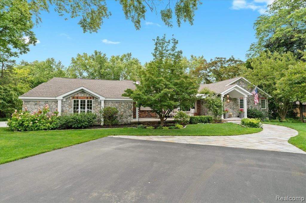 7299 OLD MILL Road, Bloomfield Hills, MI 48301 — Photo 2